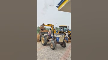 Powerful JCB 3DX Plus Backhoe Loader Loading Heavy Soil in Swaraj Tractor | JCB Working