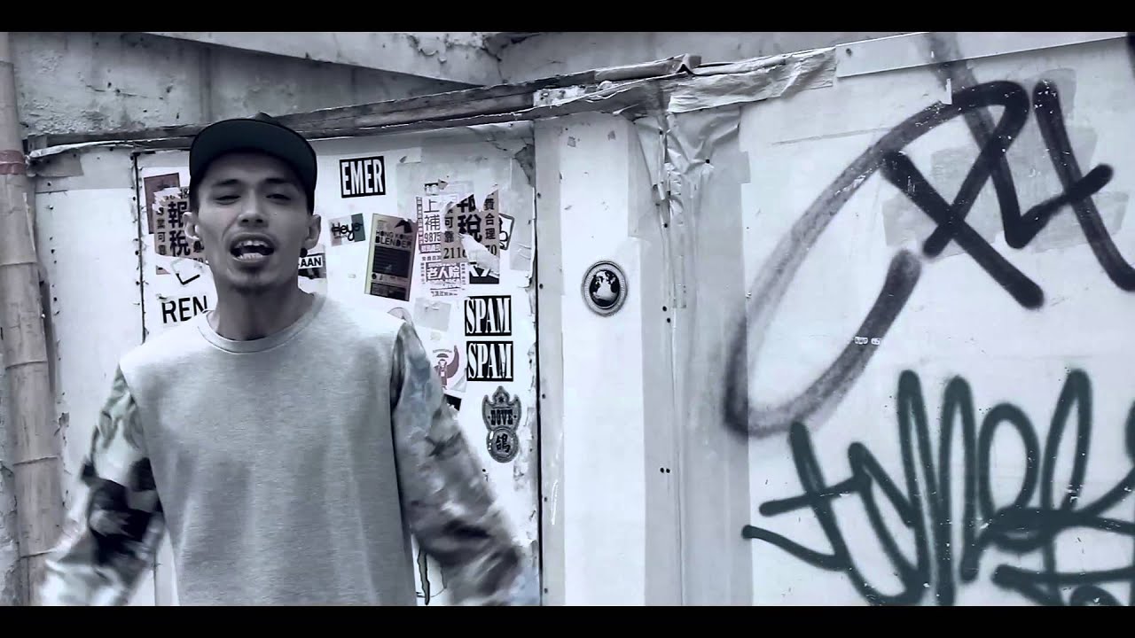 Guarda EazyBeatz - This Track (Official Music Video) su YouTube Guarda EazyBeatz - This Track (Official Music Video) su YouTube