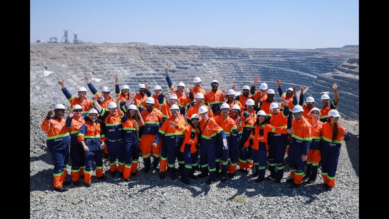 young-diamantaires-visit-venetia-diamond-mines-by-de-beers-youtube