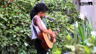 Denai Moore : Blame (acoustic version HD)