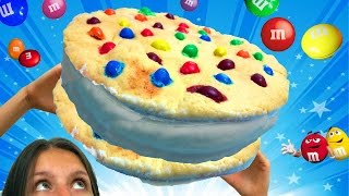 DIY - Гигантское Мороженое Сэндвич Эм - эн - эмс / Giant  Ice Cream Sandwich M&M's(DIY - Гигантское Мороженое Сэндвич Эм - эн - эмс / Giant Ice Cream Sandwich M&M's! Как приготовить гигантское мороженое сэндв..., 2016-09-11T09:16:05.000Z)