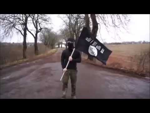IŞİD bayrağı ile sınırı geçti