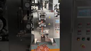 Vertical sauce fast packaging machine