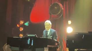 Claudio Baglioni - "Dodici Note Solo BIS" Tour - La vita è adesso live Assisi 8-2-2023 video 4K !!!