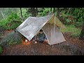 Camping solo sous forte pluie  pluie puissante en fort et tente relaxante