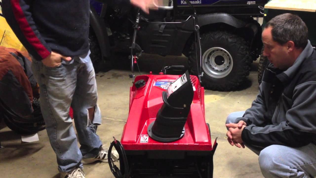Troy-Bilt Squall 2100 Snow Thrower Overview - YouTube
