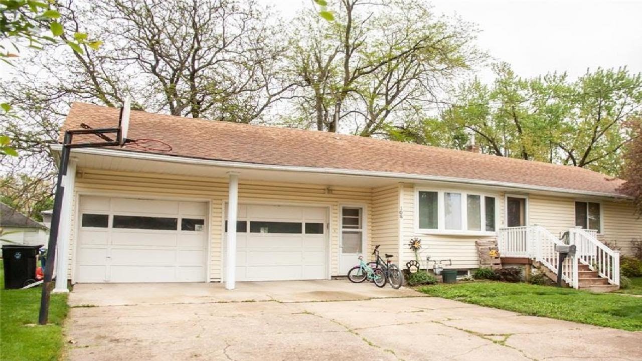 108 Locust Street, Tipton, IA Presented by Steven Hankemeier.