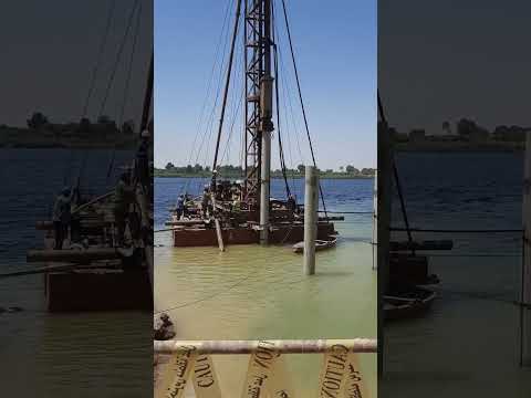 طريقه دق الخوازيق المعدنية لماخذ محطة مياة بالنيل تنفيذ الخوازيق