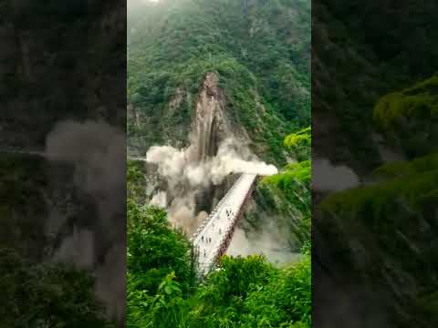Chamba himachal Pradesh                   😯😯😯😮😲😲😯😮😮😮                 Landslide.....................