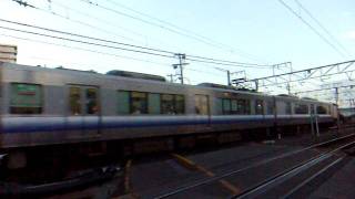 JR西日本225系5000番台E520編成+223系2500番台 快速天王寺行き到着