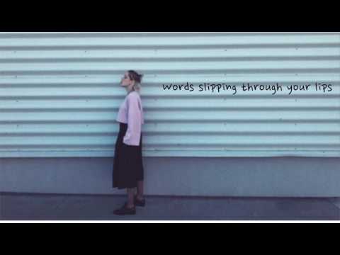 Emma Drobna - Words mp3 ke stažení