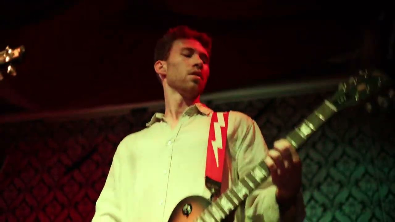 在 YouTube 上觀看「Groove Vultures - Flytrap Love - Live at the Last Chance」 在 YouTube 上觀看「Groove Vultures - Flytrap Love - Live at the Last Chance」