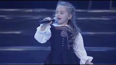 צל עץ תמר צל עץ תמר