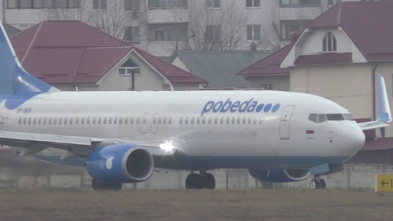 Купить дешевый самолет нальчик москва. Boeing 737-1000. Boeing 737 Pobeda Бегишево. Boeing 737-800 победа Анапа. Посадка Боинг 737-800 победа.