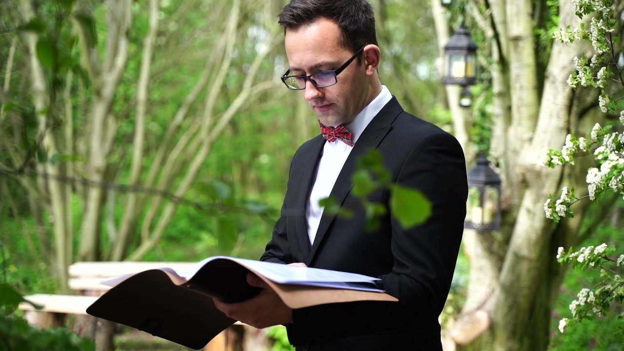 Mark Your Occasion – Funeral Celebrant