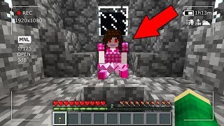 ЭТА ЖУТКАЯ КУКЛА СЛЕДИТ ЗА МНОЙ В МАЙНКРАФТ 100% ТРОЛЛИНГ ЛОВУШКА MINECRAFT СТРАШИЛКА МУЛЬТИК