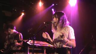 MELODY&#39;S ECHO CHAMBER - Be Proud Of Your Kids [17-02-2013, Live At La Maroquinerie, Paris ]