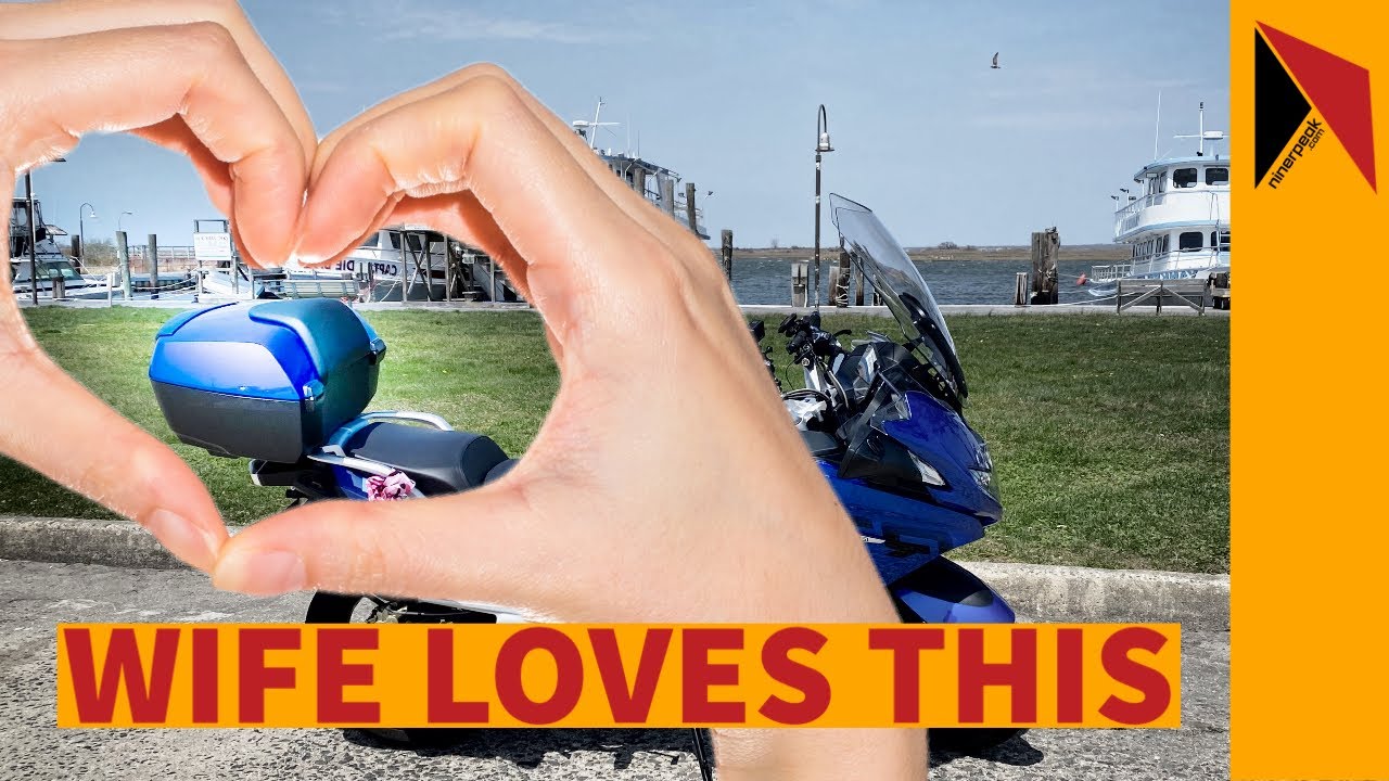 How to Install BMW Top Case on R 1250 RT K 1600 and R 1200 RT  Motorcycles #bmw #motorcycles #bag