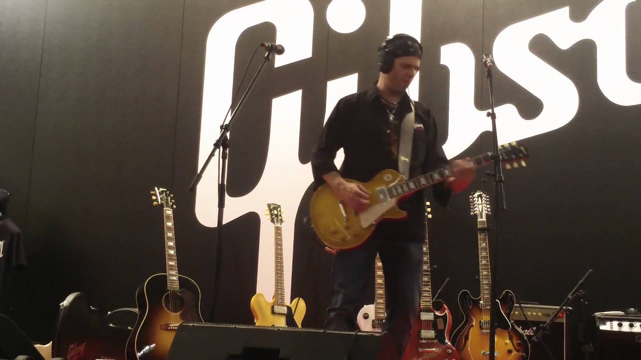 Gibson booth, Les Paul demo, Musikmesse 2013
