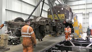 Amazing locomotive lift Class 37214. 4K