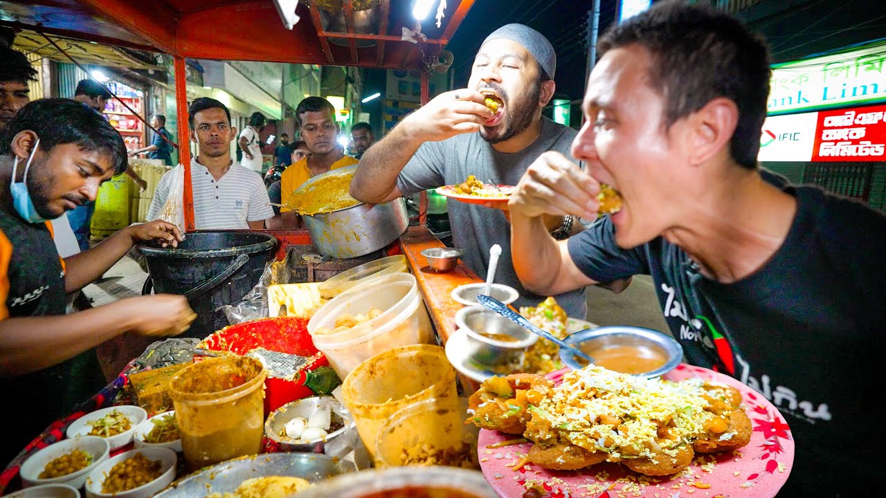 Bangladeshi Street Food - KING of FUCHKA and CHOTPOTI!! Amazing Bangladesh Food! | Mark Wiens