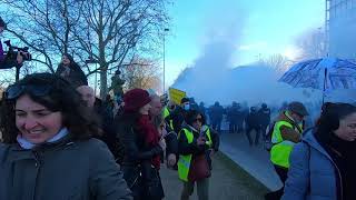 Manif Gilets jaunes / anti-pass très encadrée contre le convoi de la liberté -  12 Février PARIS