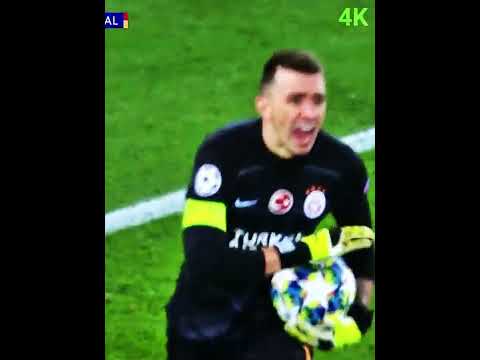 Fernando Muslera Bu Maçta Kurtarışlarıyla Dünyayı Şok Ediyor 4K #shorts  #fernandomuslera