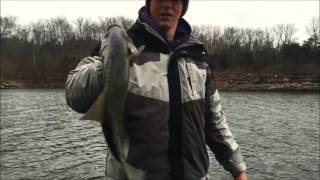 Winter bass fishing Lake Cumberland