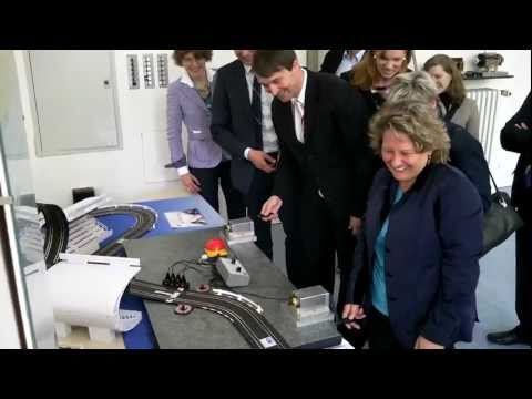 NRW-Wissenschaftsministerin Schulze an der TFH Bochum