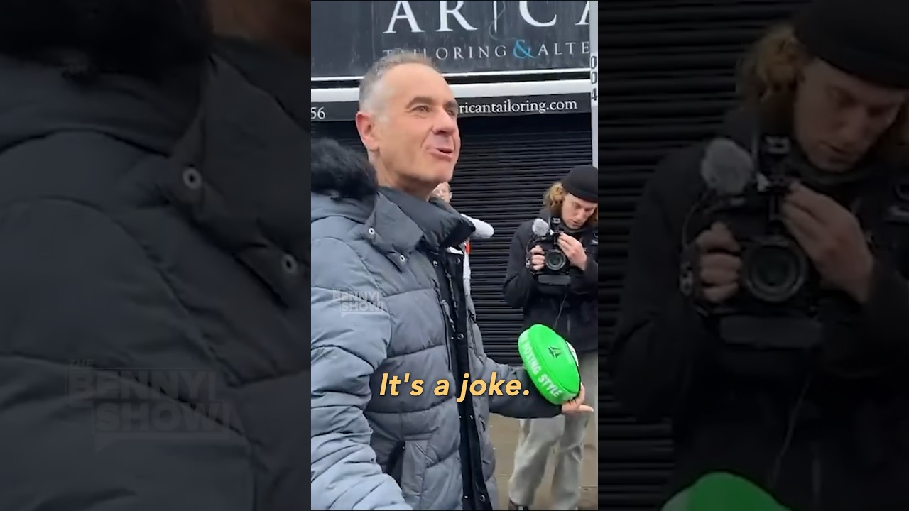 Bloke HUMILIATES climate protesters 🔥