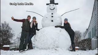 Snow Man - ikd KY driver tries to destroy snowman built on tree stump - YouTube