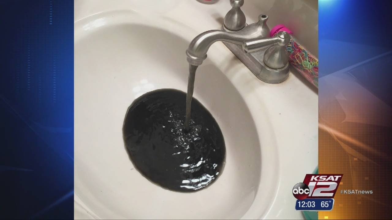 Video Black water flows from faucets in Crystal City YouTube