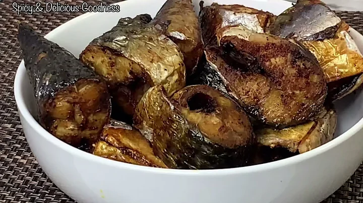 SIMPLE AND EASY WAY TO FRY MACKEREL FISH WITHOUT ANY COATING | SPICY & DELICIOUS GOODNESS