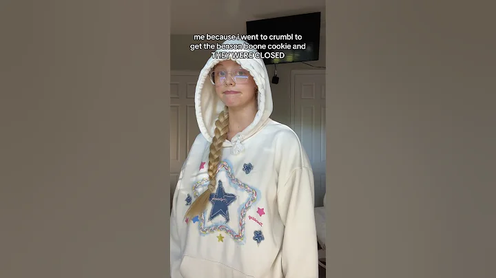 have you tried the benson boone cookie?🍪 #ellahperry #shorts #crumbl #moonbeamicecream #bensonboone