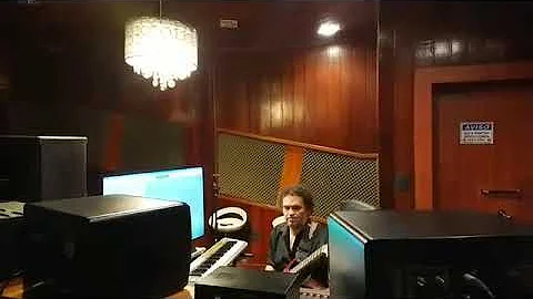 A lenda manauara Dino Castro toca Michael Jackson