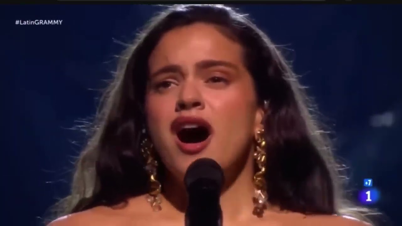 LATIN GRAMMY 2023 - ROSALIA - SE NOS ROMPIÓ EL AMOR