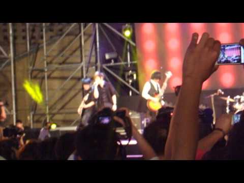 20130908微風廣場 5月天諾亞方舟MAYDAY NOWHERE 3D  -傷心的人別聽慢歌