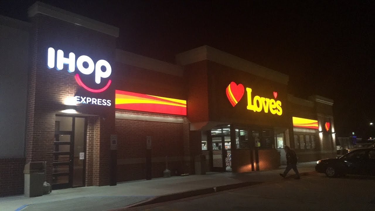 New Love's in Jacksonville, Illinois with IHOP express inside.