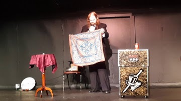 The magic of Doug Dern. Floating table