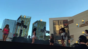 Fifth Harmony - Write On Me / Em Las Vegas