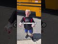 Terminó su primer año de cole… y lo celebra de la forma más inesperada