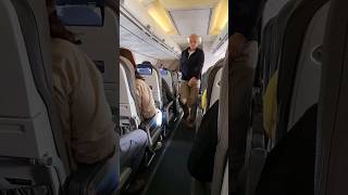 Что ДЕЛАЮТ пассажиры самолёте во время перелёта самолет перелет долгийперелет