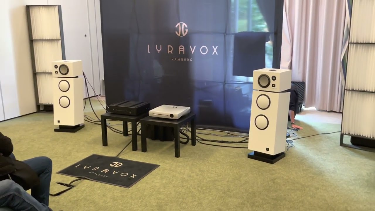 Lyravox Karlsson Tower speakers demo @ Finest Audio Show Neuss 2022
