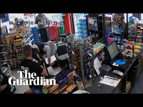 Dramatic arrest of shoplifters as they try to escape from store in Canada