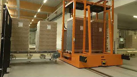 MSK shuttle cars in pallet conveyor systems