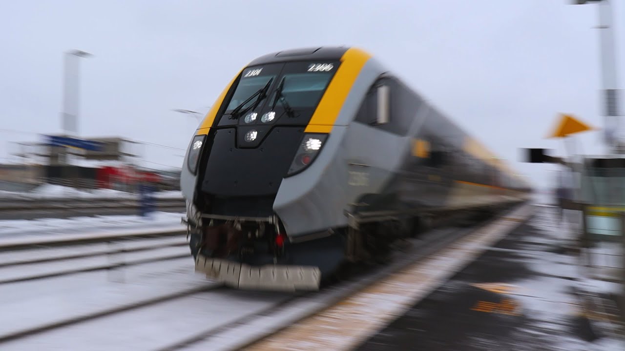 railfanning-2-via-trains-meeting-at-the-same-time-youtube