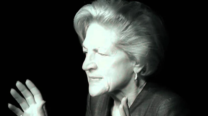 Smith College Alumnae Profiles: Susan Elliott '58