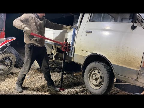 Замена двигателя на старом Nissan VANETTE.