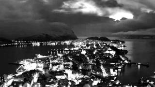 Henrik Dalh - Nå tennes atter lyset i min lille by - Ålesund 1960 chords