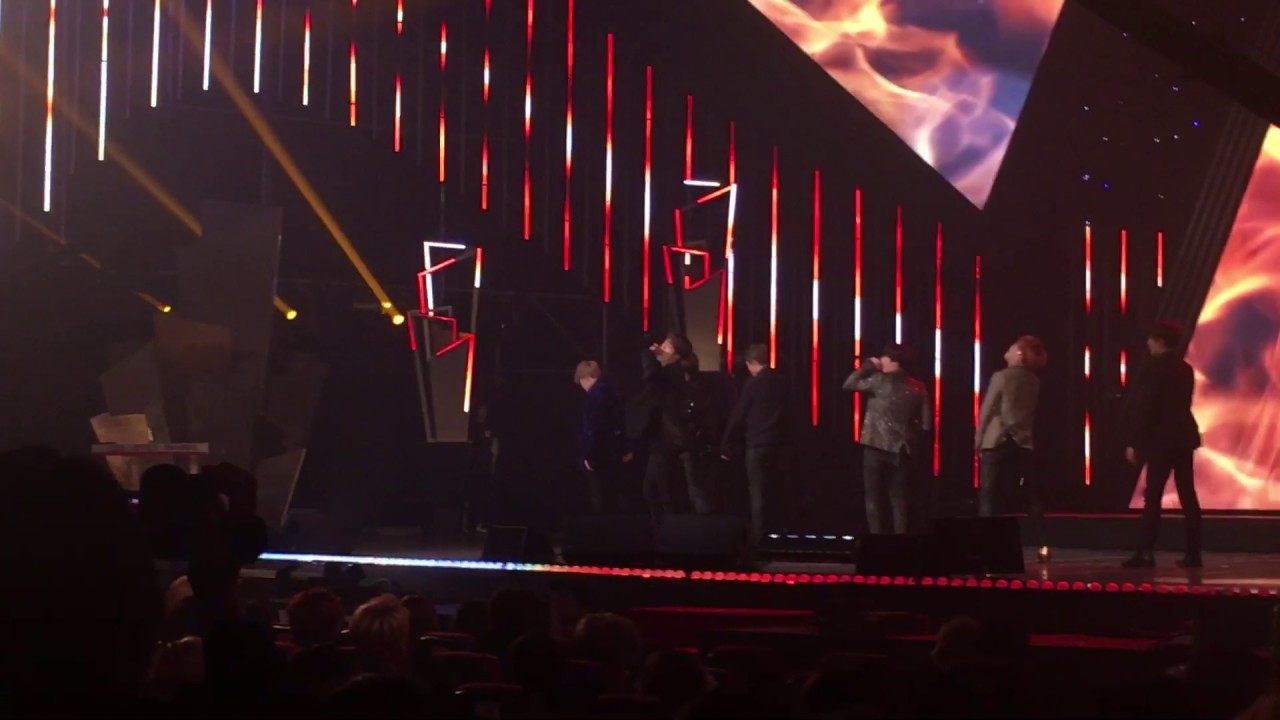 161116 Asia Artist Awards(AAA) 방탄소년단(BTS) - 불타오르네 직캠